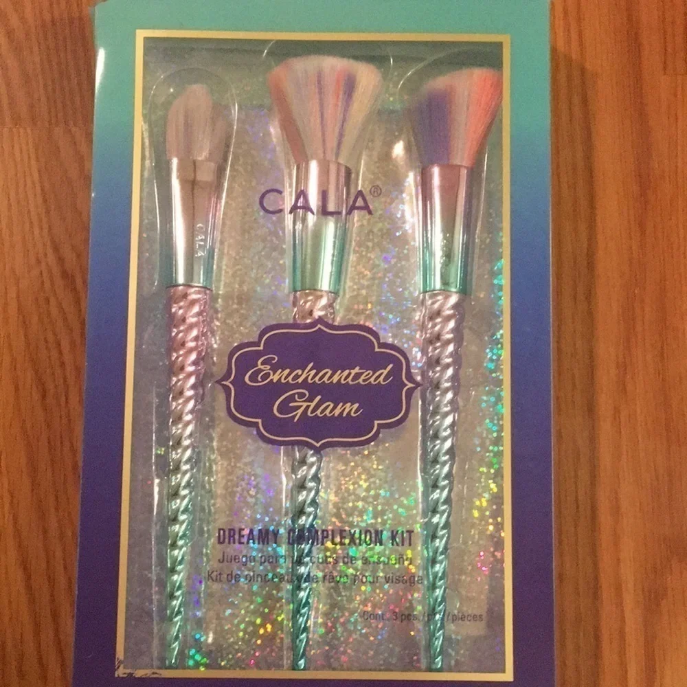 Cala Enchanted Glam Dreamy Complexion Kit (D)